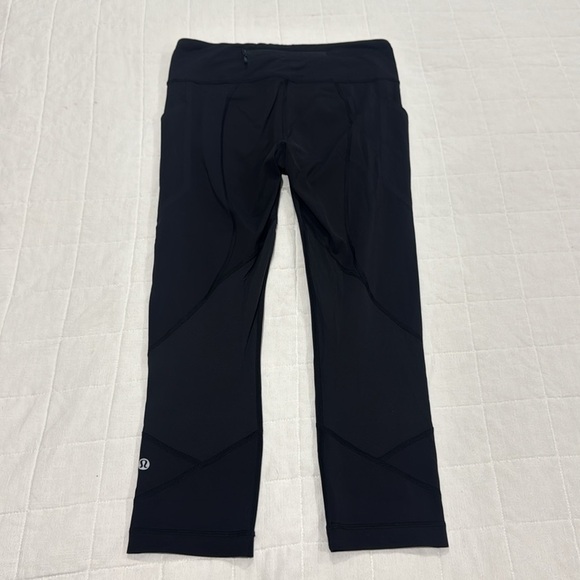 Lululemon Cropped Leggings - Picture 6 of 12